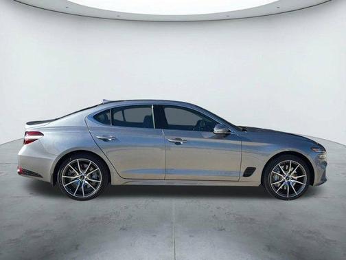 2026 Genesis G70 2.5T Standard