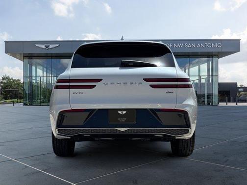 2026 Genesis GV70 2.5T