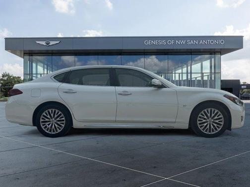 2016 INFINITI Q70L 3.7