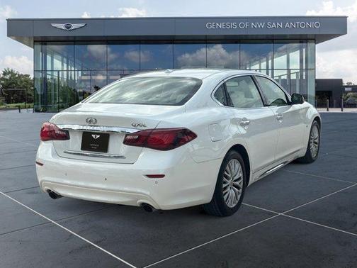 2016 INFINITI Q70L 3.7