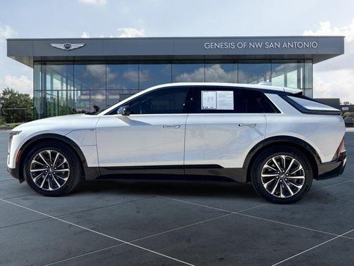 2024 Cadillac LYRIQ Sport