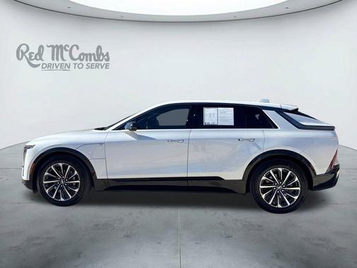 Crystal White Tri-Coat 2024 Cadillac LYRIQ Sport