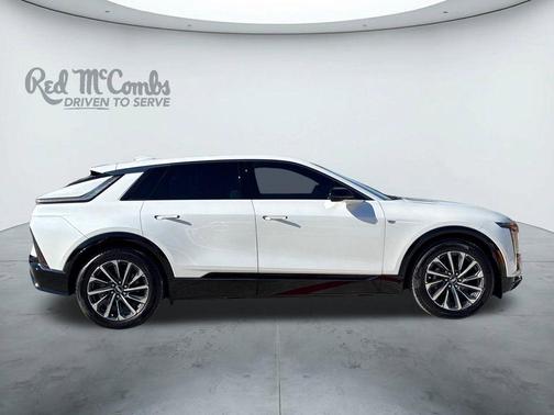 Crystal White Tri-Coat 2024 Cadillac LYRIQ Sport