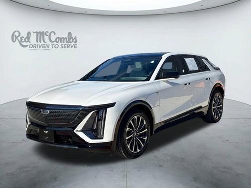Crystal White Tri-Coat 2024 Cadillac LYRIQ Sport