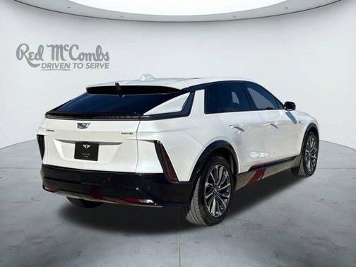 2024 Cadillac LYRIQ Sport