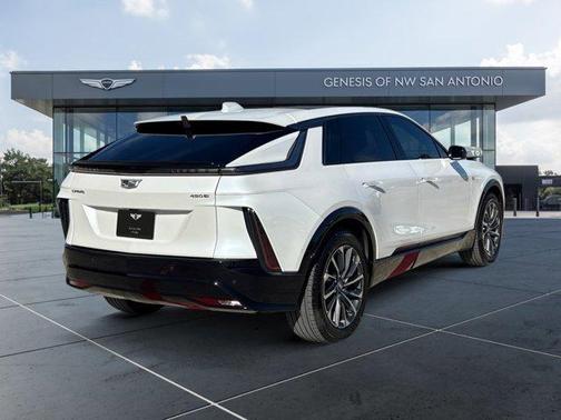 2024 Cadillac LYRIQ Sport