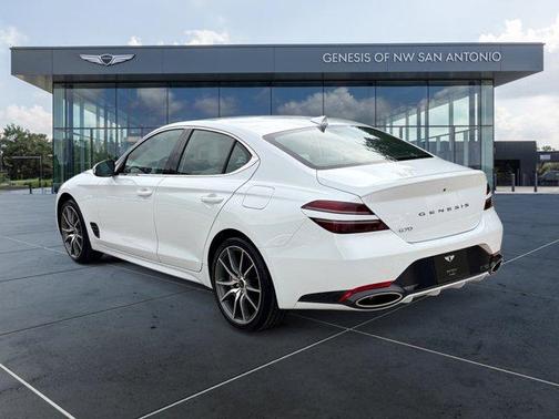 2025 Genesis G70 2.5T