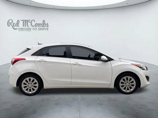 2017 Hyundai Elantra GT Base