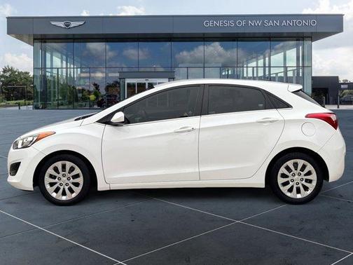 2017 Hyundai Elantra GT Base