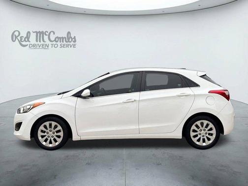 2017 Hyundai Elantra GT Base