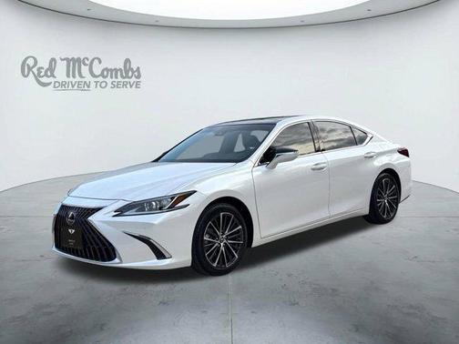 White Pearl 2025 Lexus ES 350 350
