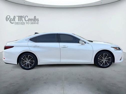 White Pearl 2025 Lexus ES 350 350