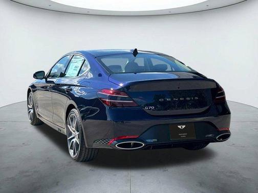 2026 Genesis G70 2.5T Standard