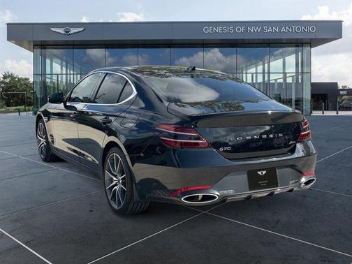 2025 Genesis G70 2.5T