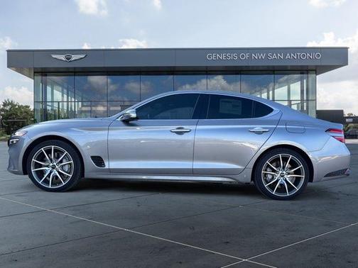 2025 Genesis G70 2.5T