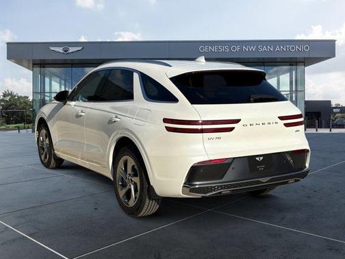 2026 Genesis GV70 2.5T