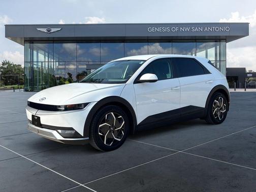 White 2024 Hyundai IONIQ 5 SE