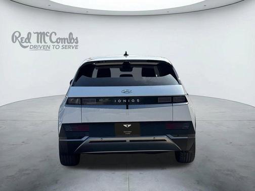 White 2024 Hyundai IONIQ 5 SE