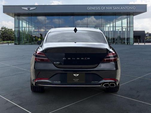 2023 Genesis G70 2.0T