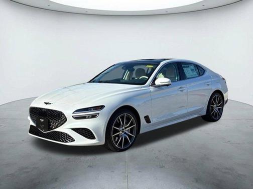 Uyuni White 2026 Genesis G70 2.5T Prestige