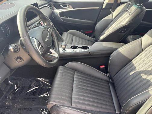 2022 Genesis G70 2.0T