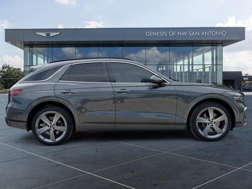 2023 Genesis GV70 2.5T