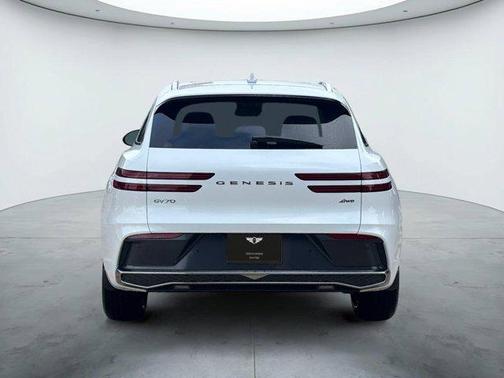 Alta White 2026 Genesis GV70 2.5T Select