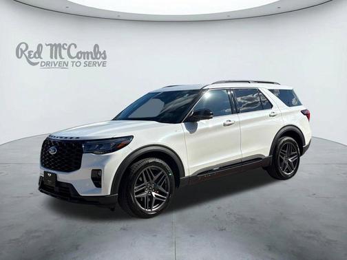 White Metallic 2025 Ford Explorer ST-Line