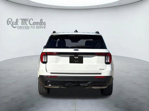 White Metallic 2025 Ford Explorer ST-Line