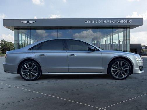 2017 Audi S8 4.0T Plus
