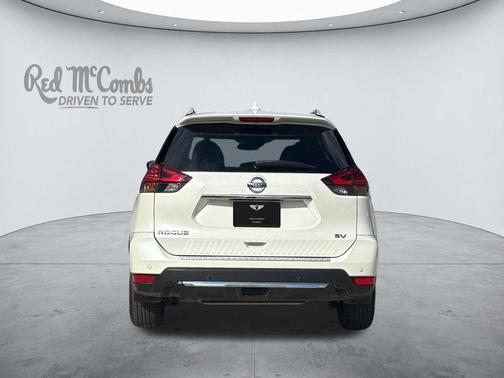 White 2019 Nissan Rogue SV