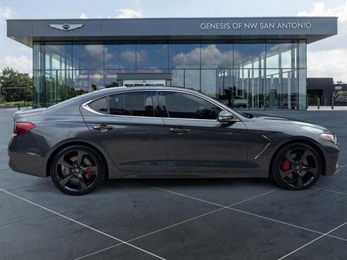 2019 Genesis G70 3.3T Design