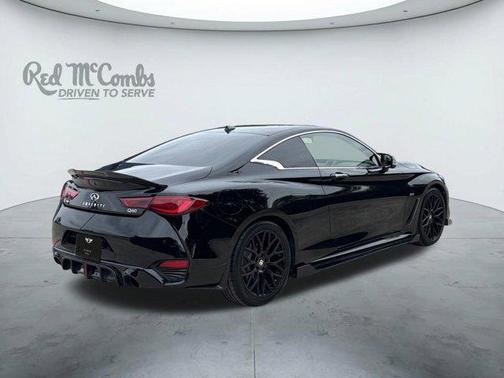 Black Obsidian 2017 INFINITI Q60 3.0T Premium