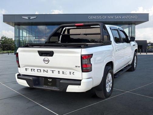 2022 Nissan Frontier SV