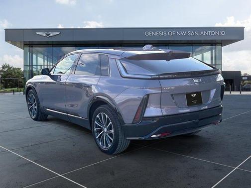 2024 Cadillac LYRIQ Sport