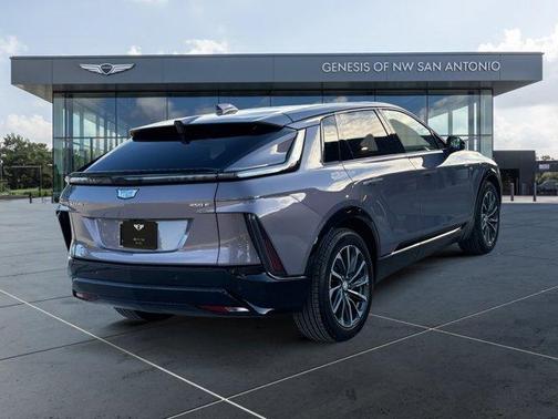 2024 Cadillac LYRIQ Sport