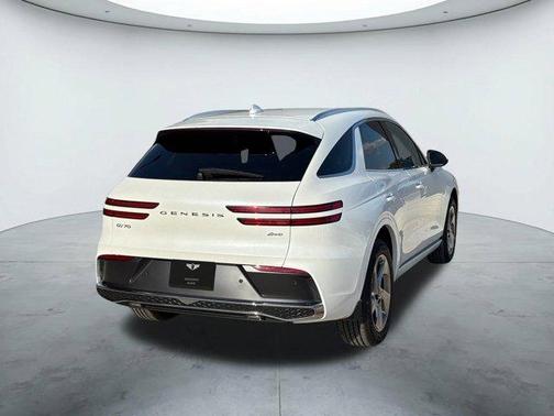 2026 Genesis GV70 2.5T