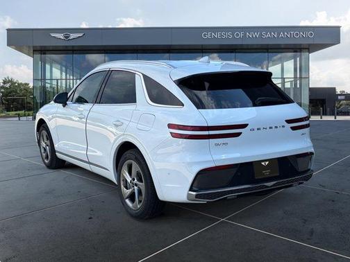 2026 Genesis GV70 2.5T Advanced