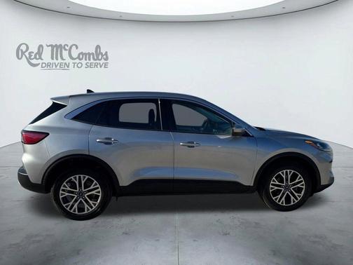 Silver Metallic 2022 Ford Escape SEL
