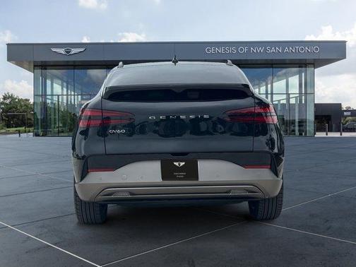 2024 Genesis GV60 Standard