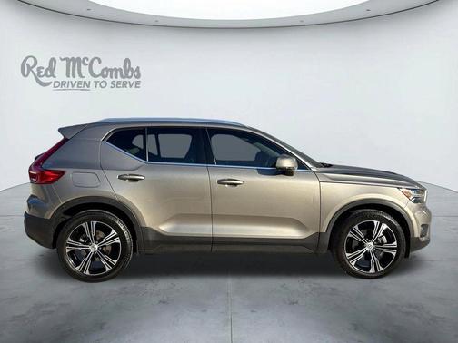 Gray Metallic 2021 Volvo XC40 T5 Inscription