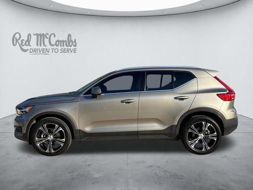 Gray Metallic 2021 Volvo XC40 T5 Inscription