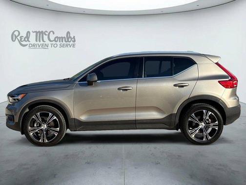 Gray Metallic 2021 Volvo XC40 T5 Inscription