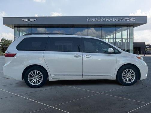 2015 Toyota Sienna XLE Premium