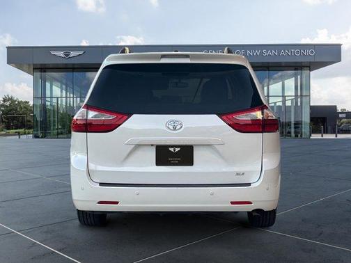 2015 Toyota Sienna XLE Premium