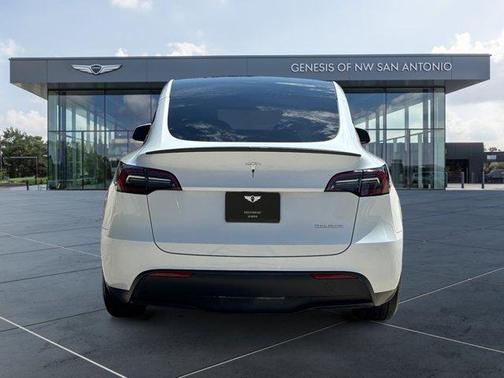 2024 Tesla Model Y Performance