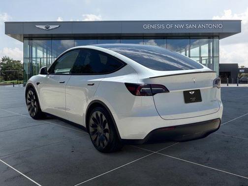 2024 Tesla Model Y Performance