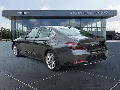 2022 Genesis G70 2.0T
