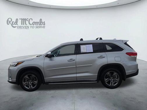 Celestial Silver Metallic 2017 Toyota Highlander Limited Platinum