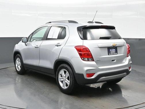 Silver Ice Metallic 2018 Chevrolet Trax LT